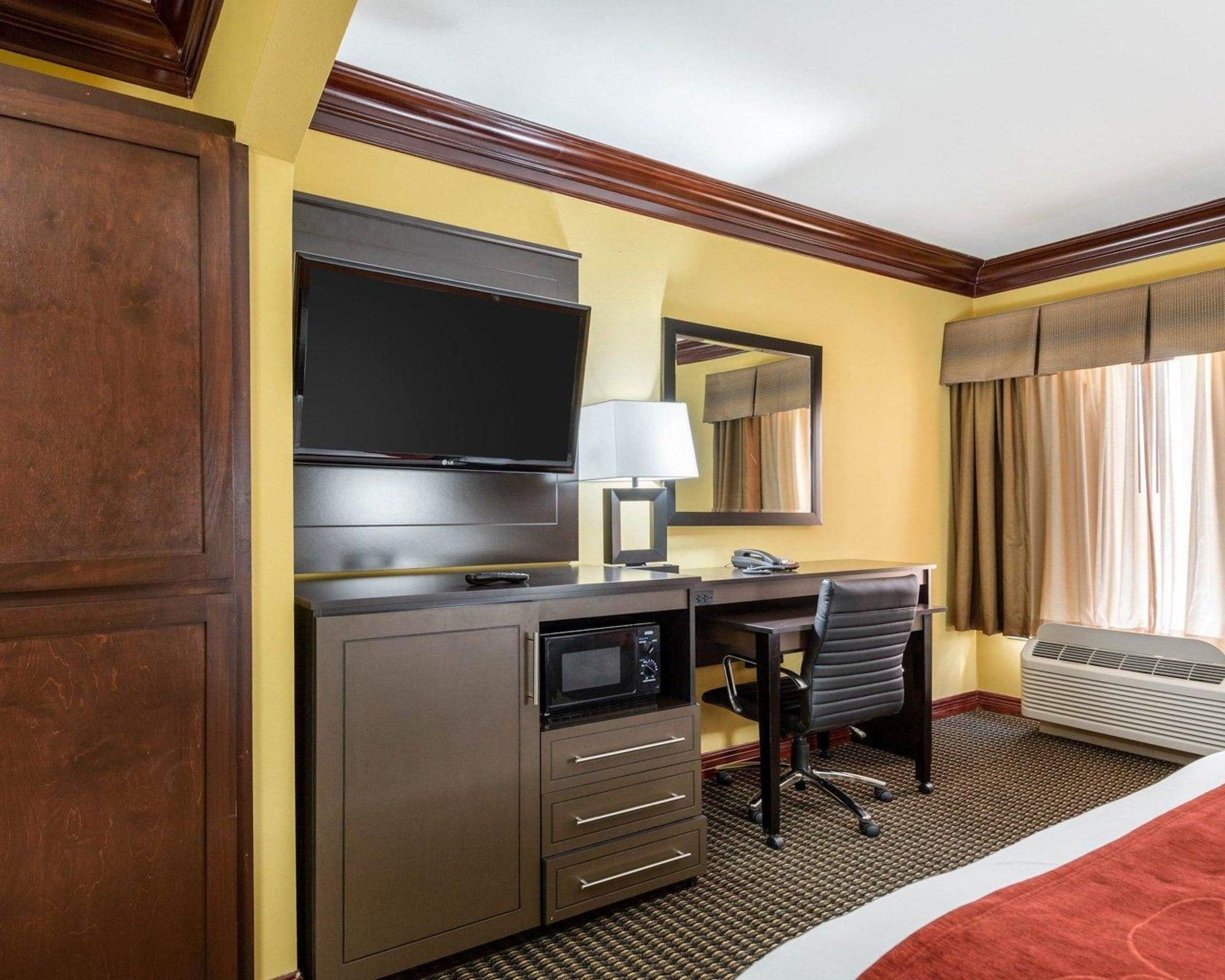 Comfort Suites Lake Jackson Clute Экстерьер фото