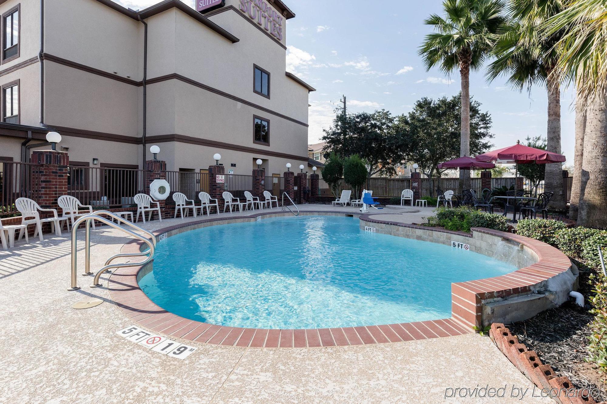 Comfort Suites Lake Jackson Clute Экстерьер фото