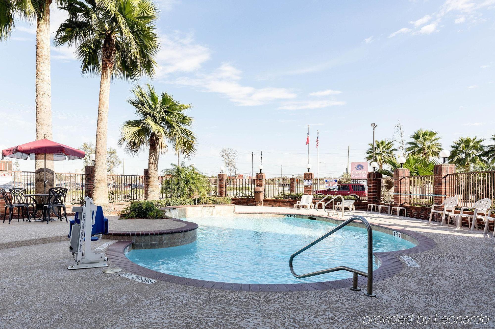Comfort Suites Lake Jackson Clute Экстерьер фото