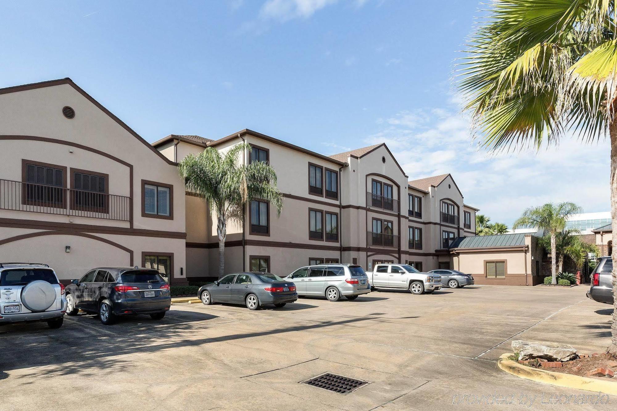 Comfort Suites Lake Jackson Clute Экстерьер фото