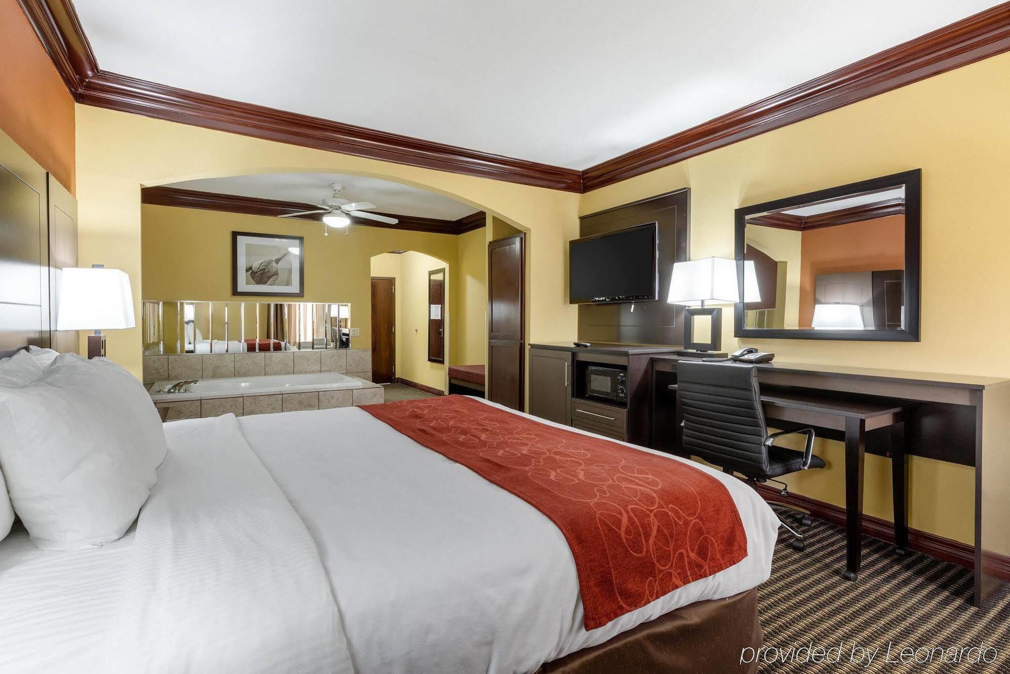 Comfort Suites Lake Jackson Clute Экстерьер фото