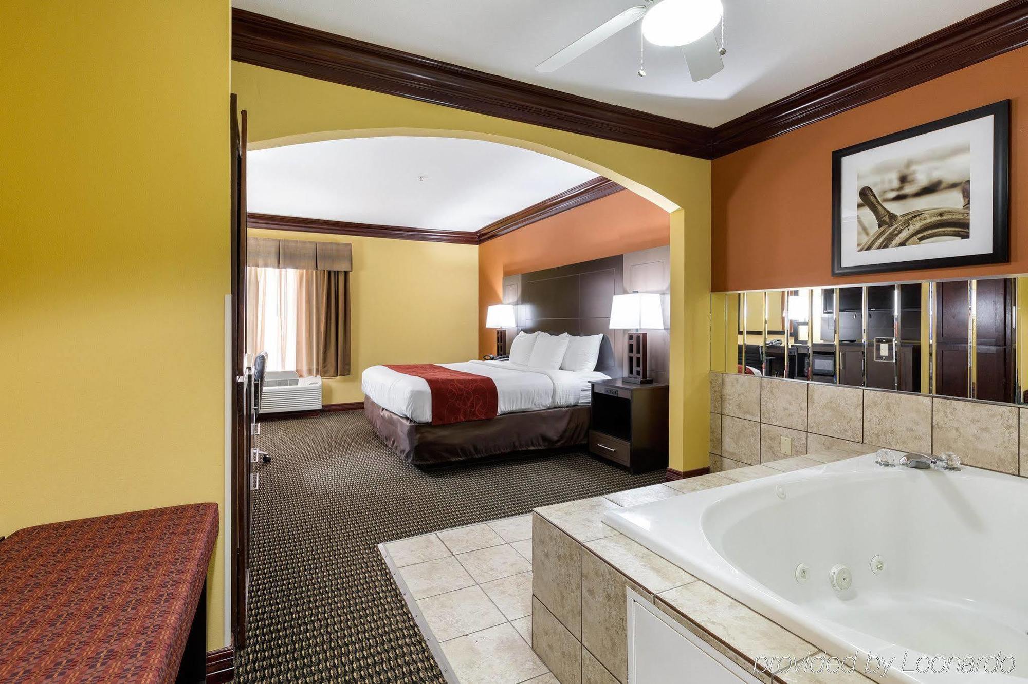 Comfort Suites Lake Jackson Clute Экстерьер фото