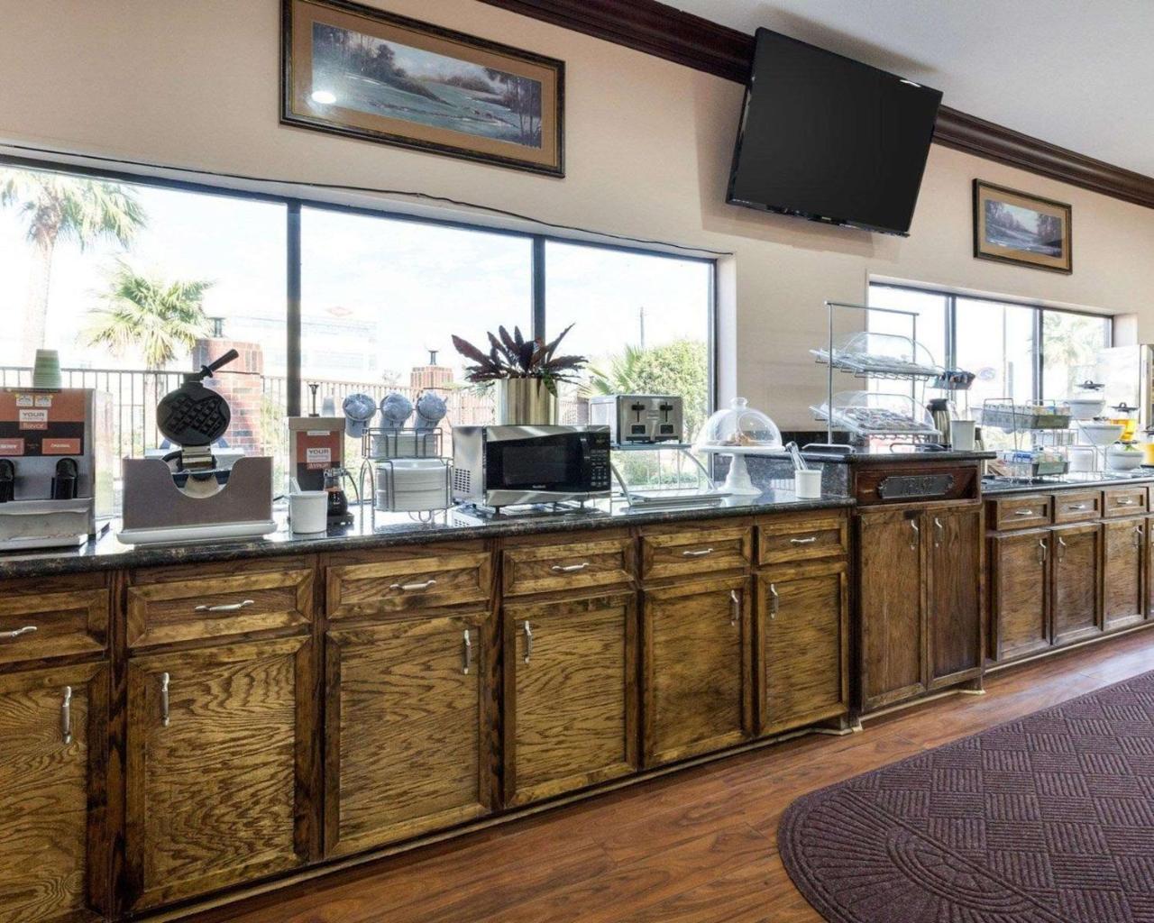 Comfort Suites Lake Jackson Clute Экстерьер фото