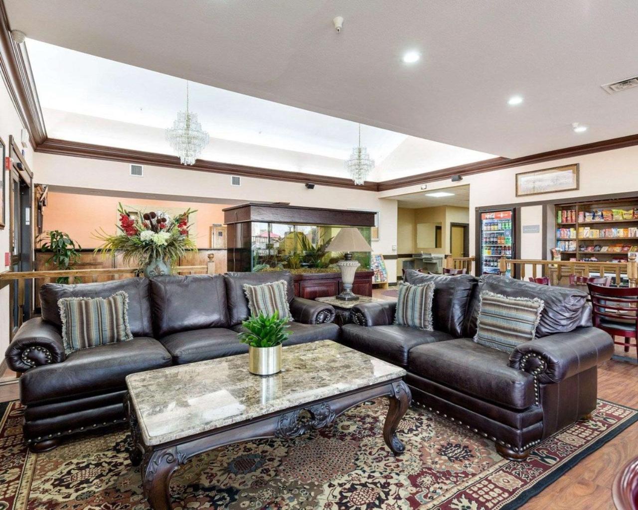 Comfort Suites Lake Jackson Clute Экстерьер фото