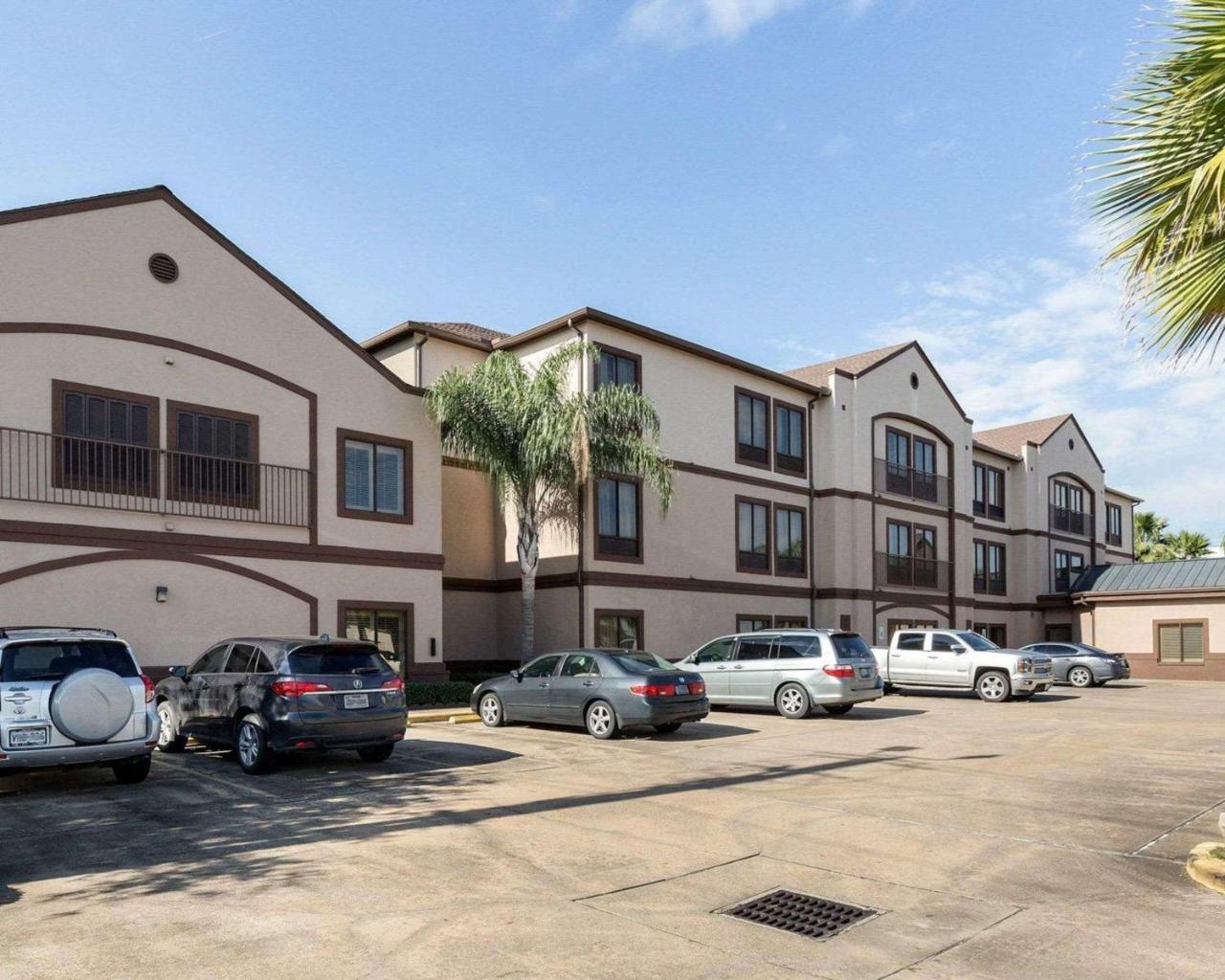 Comfort Suites Lake Jackson Clute Экстерьер фото